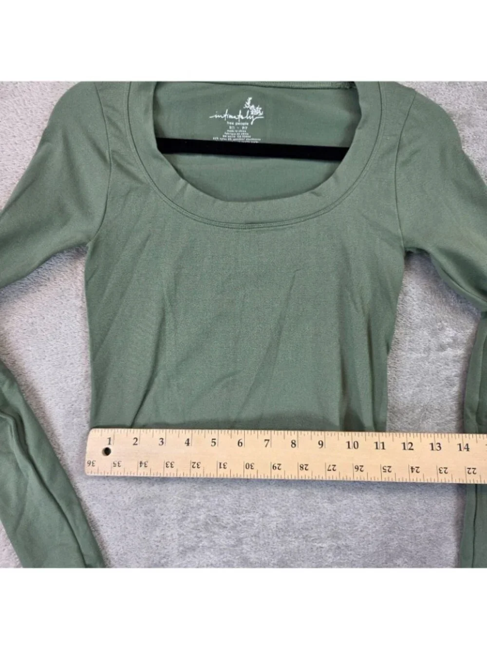 Intimately Free People T-Shirt Womens XS/S Green Scoop Neck Long Sleeve Cropped